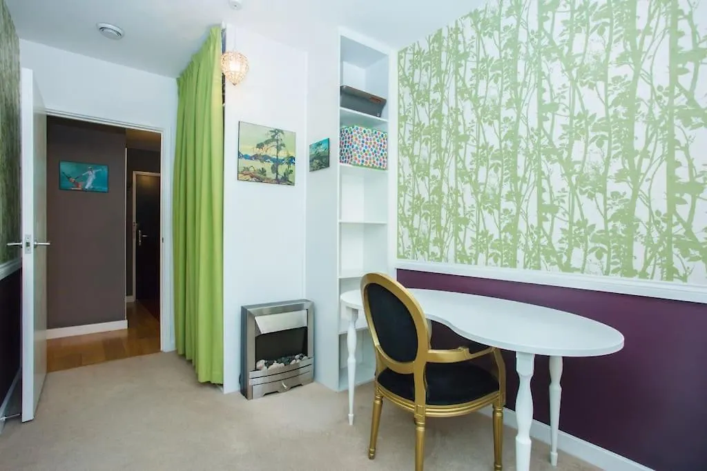 Unique & Welcoming 2Bd Flat In Limehouse Apartment London 0*,  United Kingdom